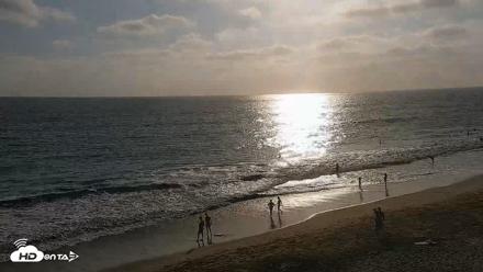 Carlsbad Beach Surf Live Webcam - Aug 4, 2026, 6:11pm PDT