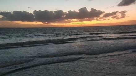 Carlsbad Beach Surf Live Webcam - Feb 17, 2026, 6:06pm PST