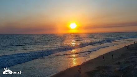 Carlsbad Beach Surf Live Webcam - May 19, 2026, 7:29pm PDT