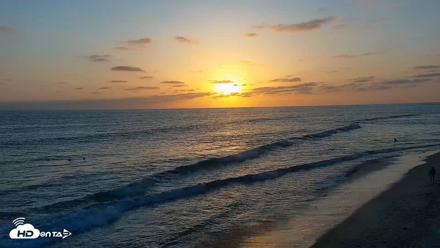 Carlsbad Beach Surf Live Webcam - May 14, 2026, 7:29pm PDT