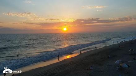 Carlsbad Beach Surf Live Webcam - Aug 5, 2026, 7:37pm PDT