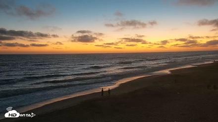 Carlsbad Beach Surf Live Webcam - Jul 6, 2026, 8:36pm PDT