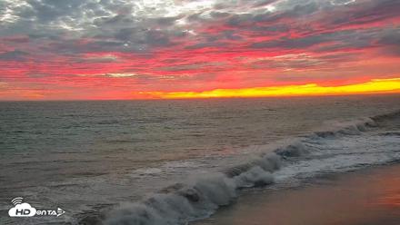 Carlsbad Beach Surf Live Webcam - Sep 7, 2026, 7:18pm PDT