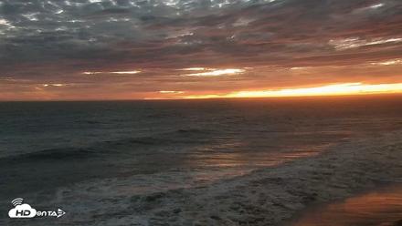Carlsbad Beach Surf Live Webcam - Sep 7, 2026, 7:35pm PDT