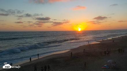 Carlsbad Beach Surf Live Webcam - Jul 6, 2026, 8:00pm PDT