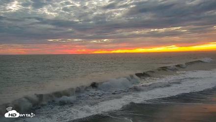Carlsbad Beach Surf Live Webcam - Sep 7, 2026, 7:22pm PDT