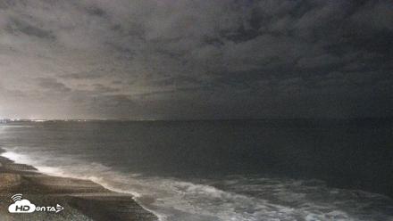 Carlsbad Beach Surf Live Webcam - Oct 20, 2026, 7:44pm PDT