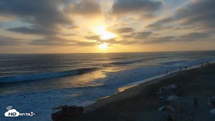Carlsbad Beach Surf Live Webcam - Aug 1, 2026, 7:35pm PDT