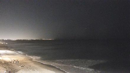 Carlsbad Beach Surf Live Webcam - Mar 7, 2026, 7:25pm PST