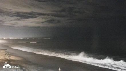 Carlsbad Beach Surf Live Webcam - Sep 5, 2026, 8:18pm PDT
