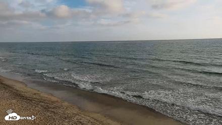 Carlsbad Beach Surf Live Webcam - Apr 29, 2026, 6:27pm PDT