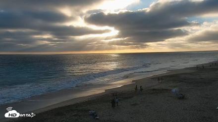 Carlsbad Beach Surf Live Webcam - Jul 5, 2026, 7:25pm PDT