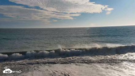 Carlsbad Beach Surf Live Webcam - Sep 5, 2026, 5:44pm PDT