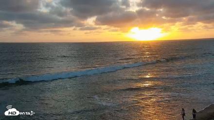 Carlsbad Beach Surf Live Webcam - Apr 29, 2026, 7:20pm PDT