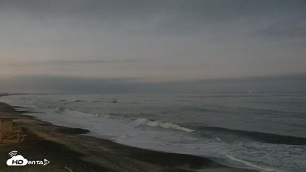 Carlsbad Beach Surf Live Webcam - Aug 17, 2026, 5:45am PDT