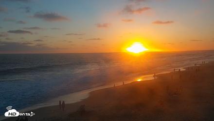 Carlsbad Beach Surf Live Webcam - Jun 20, 2026, 7:57pm PDT