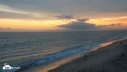 Carlsbad Beach Surf Live Webcam - Aug 10, 2026, 7:58pm PDT