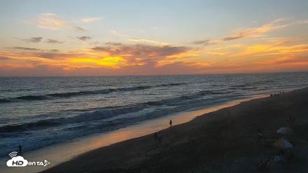 Carlsbad Beach Surf Live Webcam - Aug 17, 2026, 7:37pm PDT
