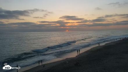 Carlsbad Beach Surf Live Webcam - Jul 31, 2026, 7:47pm PDT