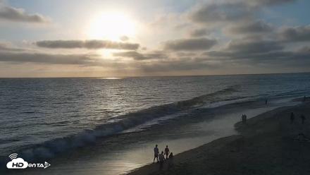 Carlsbad Beach Surf Live Webcam - Aug 11, 2026, 7:00pm PDT
