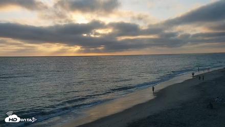 Carlsbad Beach Surf Live Webcam - Aug 11, 2026, 7:10pm PDT