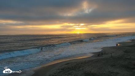 Carlsbad Beach Surf Live Webcam - Jul 8, 2026, 7:45pm PDT
