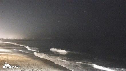 Carlsbad Beach Surf Live Webcam - Sep 13, 2026, 8:18pm PDT