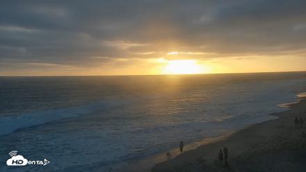 Carlsbad Beach Surf Live Webcam - Jun 15, 2026, 7:36pm PDT