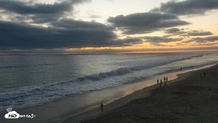 Carlsbad Beach Surf Live Webcam - Aug 14, 2026, 7:51pm PDT