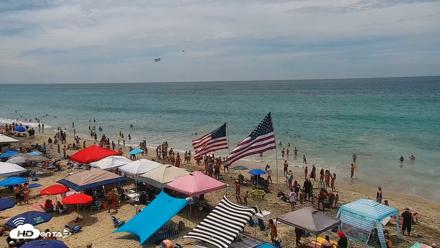 Carlsbad Beach Surf Live Webcam - Jul 4, 2026, 12:05pm PDT