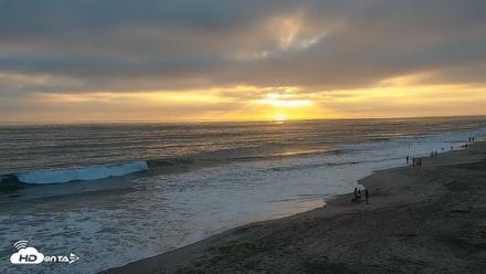Carlsbad Beach Surf Live Webcam - Jul 8, 2026, 7:43pm PDT