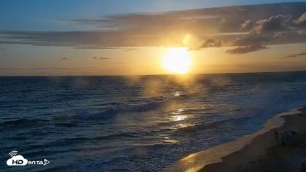 Carlsbad Beach Surf Live Webcam - May 28, 2026, 7:38pm PDT