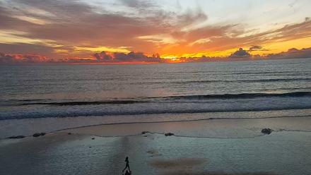 Carlsbad Beach Surf Live Webcam - Jan 5, 2026, 4:59pm PST