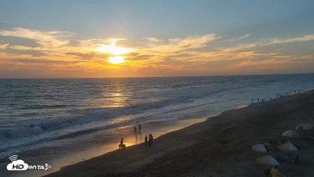 Carlsbad Beach Surf Live Webcam - Aug 17, 2026, 7:14pm PDT