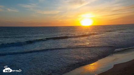 Carlsbad Beach Surf Live Webcam - Apr 23, 2026, 7:23pm PDT