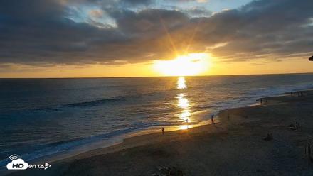 Carlsbad Beach Surf Live Webcam - Jul 1, 2026, 7:46pm PDT
