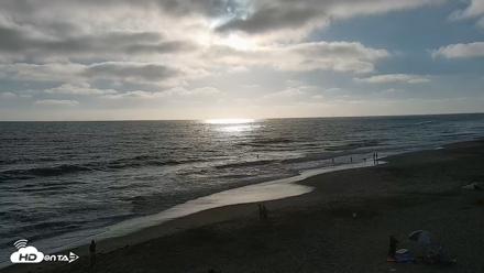 Carlsbad Beach Surf Live Webcam - Jul 6, 2026, 6:55pm PDT