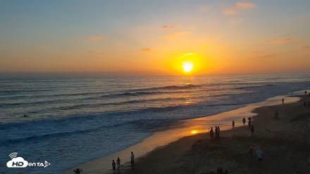 Carlsbad Beach Surf Live Webcam - Jul 9, 2026, 7:54pm PDT