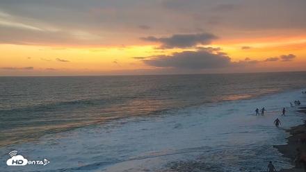 Carlsbad Beach Surf Live Webcam - Aug 10, 2026, 7:55pm PDT
