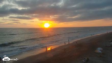 Carlsbad Beach Surf Live Webcam - Aug 16, 2026, 7:28pm PDT