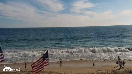 Carlsbad Beach Surf Live Webcam - Jul 4, 2026, 5:11pm PDT