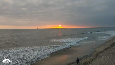 Carlsbad Beach Surf Live Webcam - May 12, 2026, 7:34pm PDT