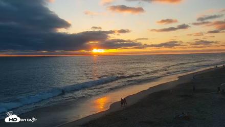 Carlsbad Beach Surf Live Webcam - Aug 14, 2026, 7:27pm PDT