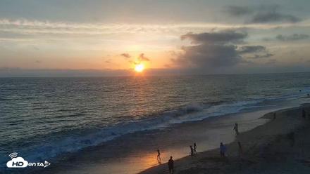 Carlsbad Beach Surf Live Webcam - Aug 10, 2026, 7:35pm PDT