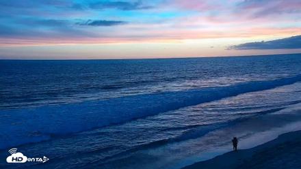 Carlsbad Beach Surf Live Webcam - Apr 20, 2026, 7:55pm PDT