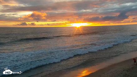 Carlsbad Beach Surf Live Webcam - Apr 12, 2026, 7:14pm PDT