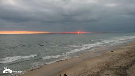 Carlsbad Beach Surf Live Webcam - May 23, 2026, 7:47pm PDT
