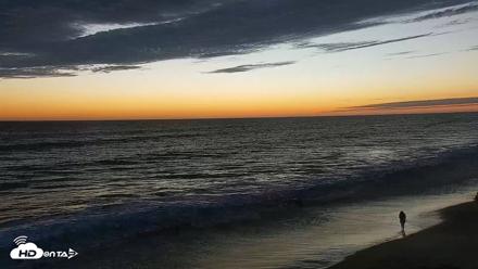 Carlsbad Beach Surf Live Webcam - Sep 5, 2026, 7:27pm PDT