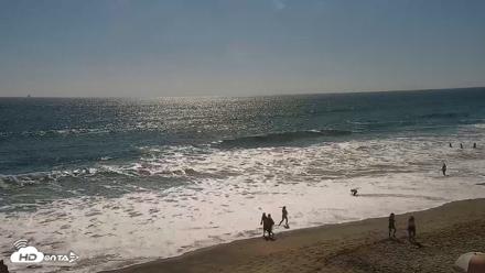 Carlsbad Beach Surf Live Webcam - Jul 28, 2026, 4:32pm PDT