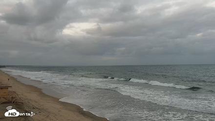 Carlsbad Beach Surf Live Webcam - May 27, 2026, 5:43am PDT